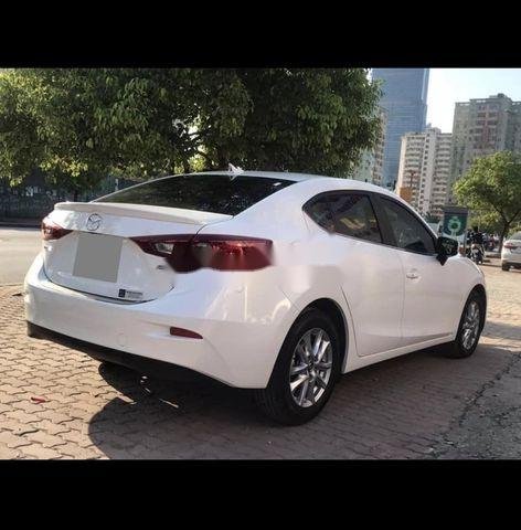 Cần bán lại xe Mazda 3 2018, màu trắng, số tự động