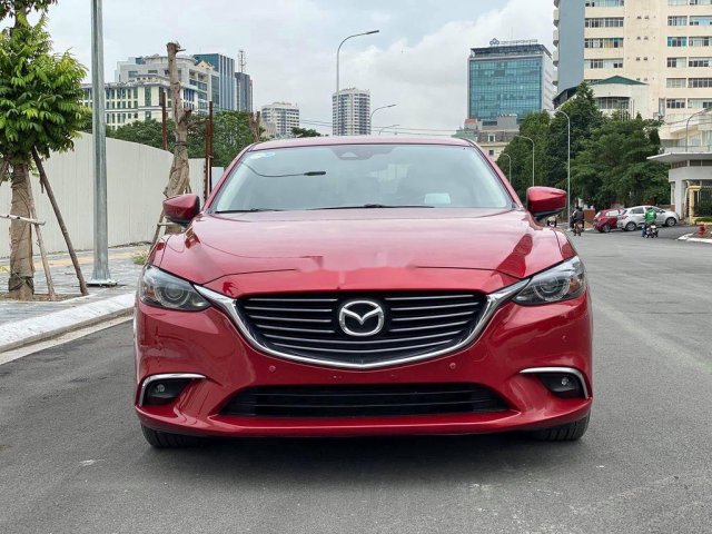 Bán Mazda 6 2.0 Premium đời 2017, màu đỏ, số tự động0