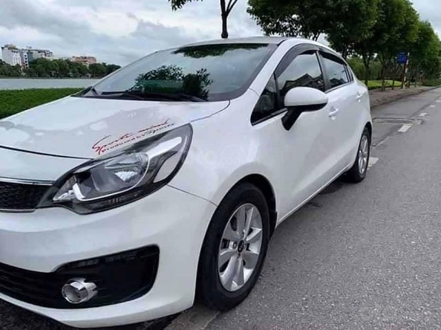 Cần bán xe Kia Rio 1.4 MT năm 2016, màu trắng, xe nhập còn mới 