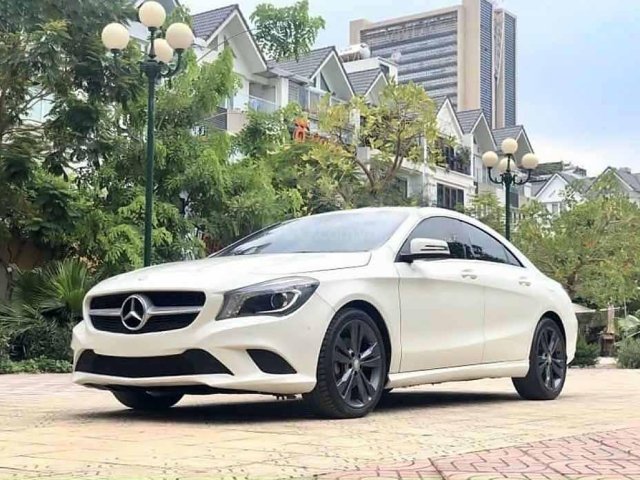 Bán Mercedes CLA200 năm 2016, màu trắng, nhập khẩu nguyên chiếc còn mới