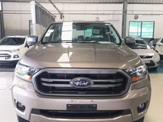 Bán xe Ford Ranger XLS  đời 2020, màu vàng, giá 650tr0