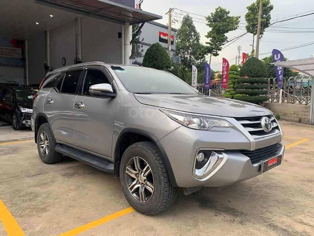 Bán Toyota Fortuner năm 2018, màu bạc, nhập khẩu nguyên chiếc còn mới, 920 triệu0