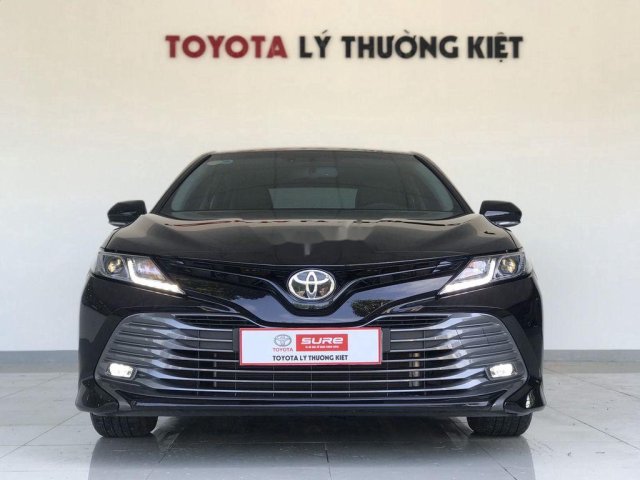 Bán Toyota Camry sản xuất 2019, màu đen0