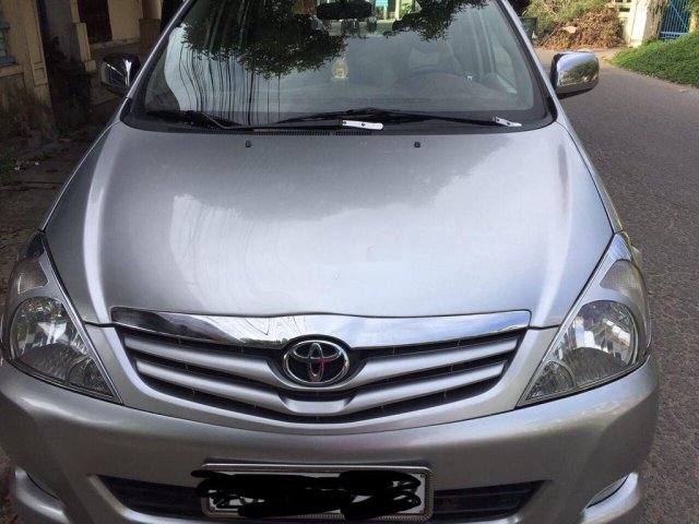 Gia đình bán Toyota Innova G đời 2009, màu bạc, nhập khẩu  0