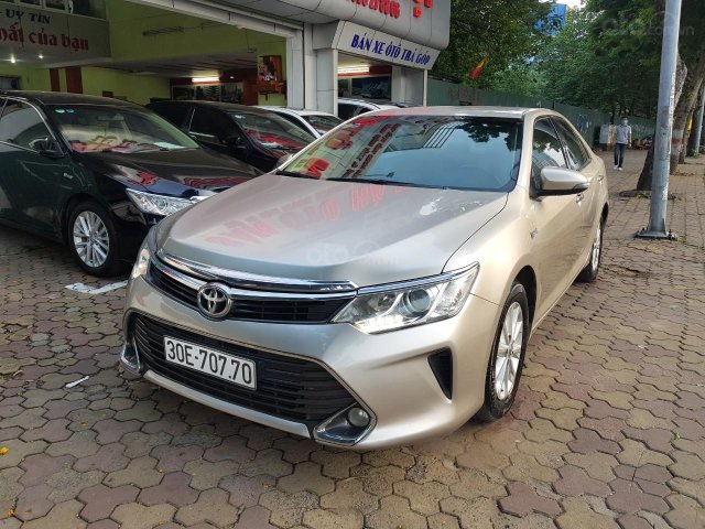 Camry 2.0 màu vàng nổi bật biển đẹp0