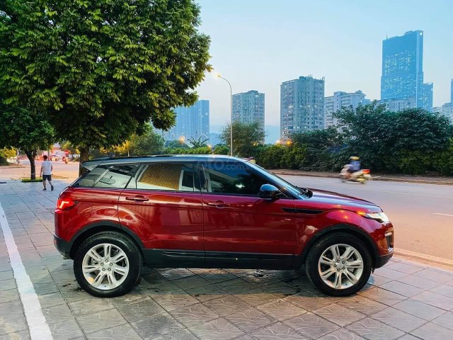 Bán xe LandRover Evoque đời 2018, bản SE màu đỏ0