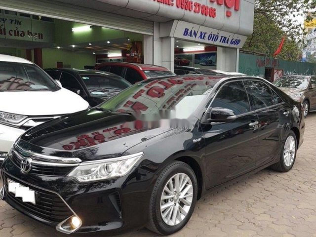 Cần bán gấp Toyota Camry sản xuất 2017, chính chủ, giá cạnh tranh