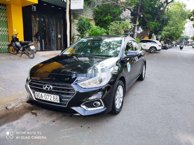 Cần bán lại xe Hyundai Accent sản xuất 2018, màu đen, giá tốt