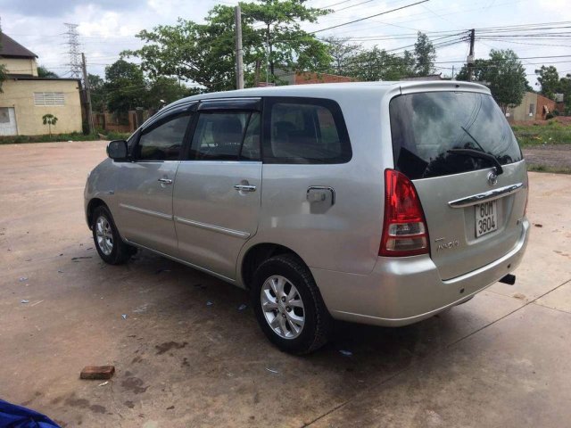 Bán xe Toyota Innova đời 2006, màu bạc, xe nhập 