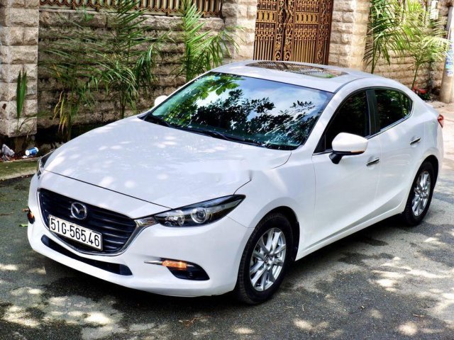 Bán xe Mazda 3 2018, màu trắng, biển Sài Gòn0