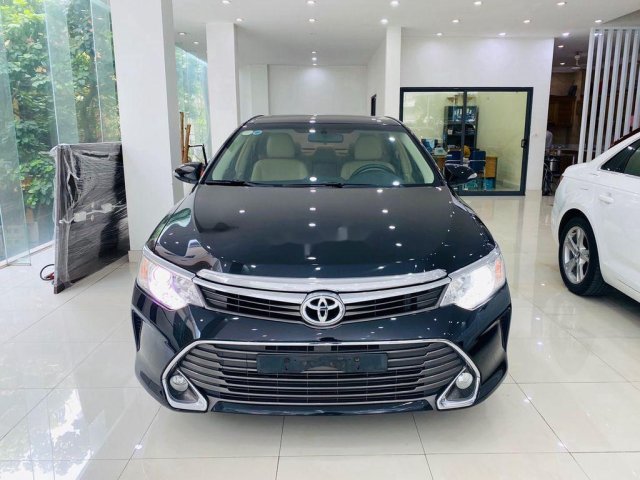 Bán Toyota Camry 2.0E đời 2016, màu đen như mới giá cạnh tranh