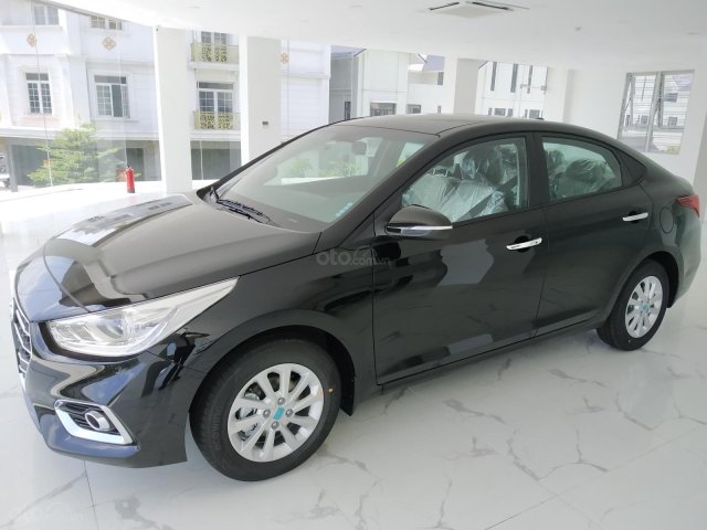 Hyundai Accent AT đầy đủ màu sắc giao ngay. Gía ưu đãi cực thấp T9 kèm theo nhiều ưu đãi và phụ kiện hấp dẫn