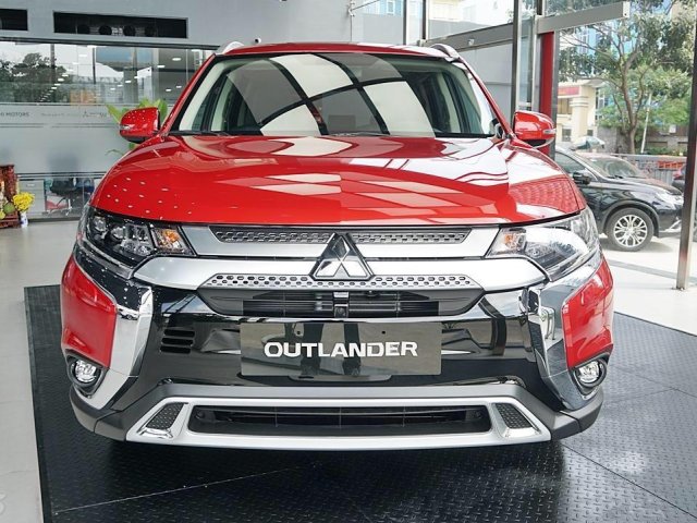 Bán xe Mitsubishi Outlander đời 2020, màu đỏ0