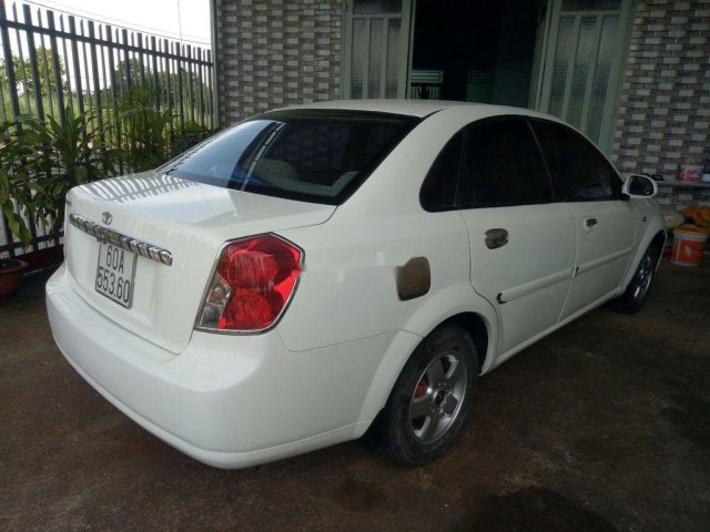 Bán Daewoo Lacetti 2004, màu trắng xe gia đình