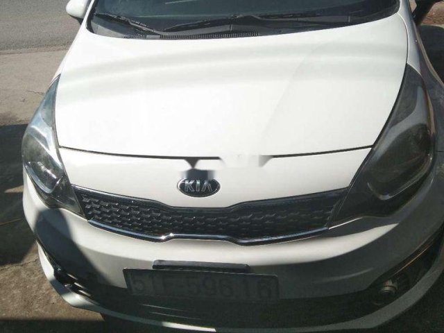 Cần bán lại xe Kia Rio năm 2015, màu trắng, nhập khẩu 0