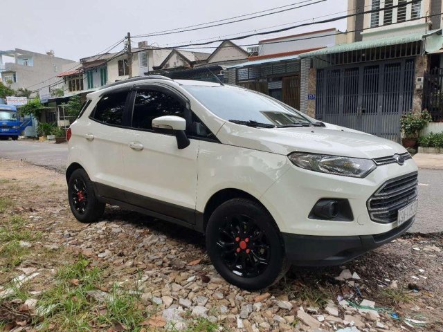 Cần bán gấp Ford EcoSport 2015, màu trắng xe gia đình