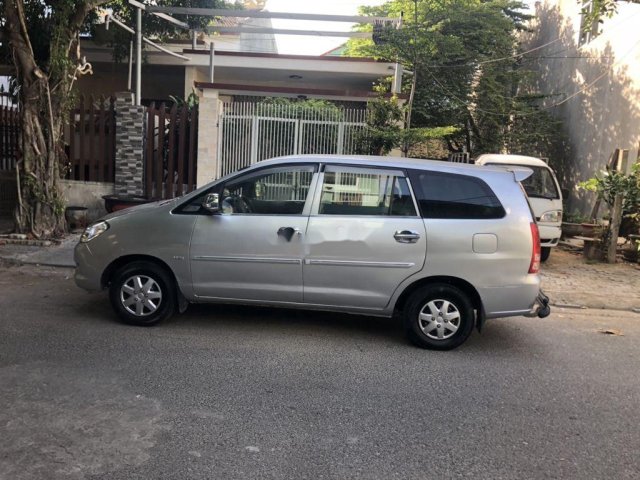 Bán Toyota Innova sản xuất năm 2006, xe đẹp không lỗi0