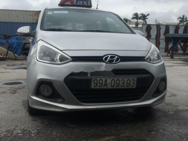 Cần bán Hyundai Grand i10 đời 2015, màu bạc, xe nhập giá cạnh tranh0