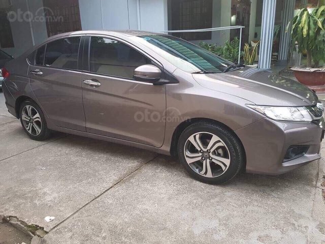 Cần bán lại xe Honda City đời 2016, số tự động, xe công chức đi muốn đổi sang SUV