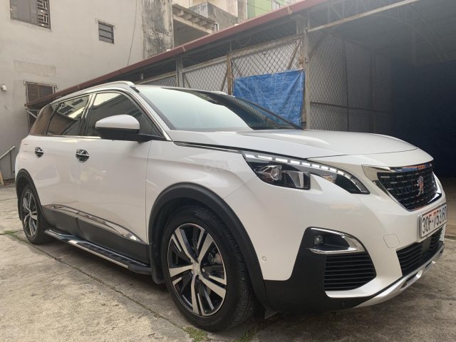 Bán xe Peugeot 5008 full 2020, màu trắng0