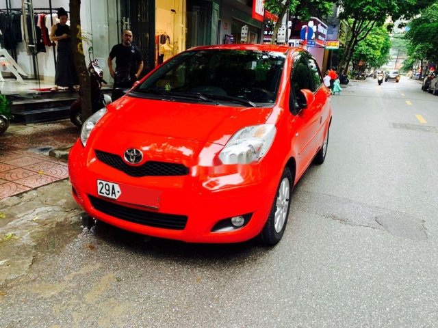 Cần bán Toyota Yaris đời 2011, màu đỏ, xe chính chủ0