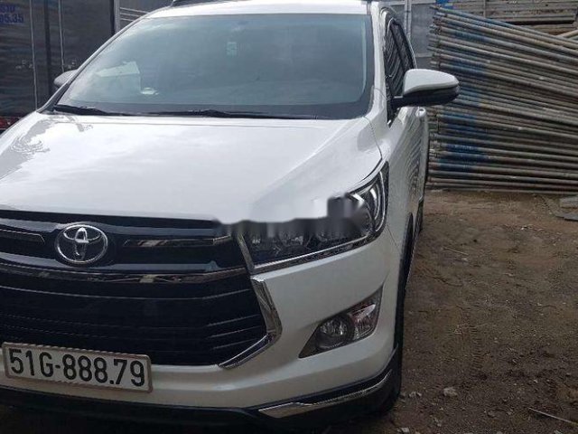 Cần bán xe Toyota Innova sản xuất 2019, màu trắng, nhập khẩu