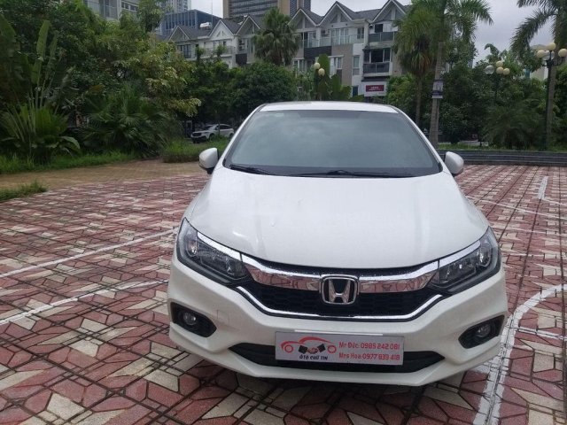 Cần bán xe Honda City 2018, màu trắng còn mới, giá 495tr0