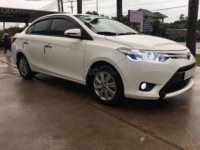 Cần bán xe Toyota Vios E đời 2017, màu trắng, giá chỉ 385 triệu0