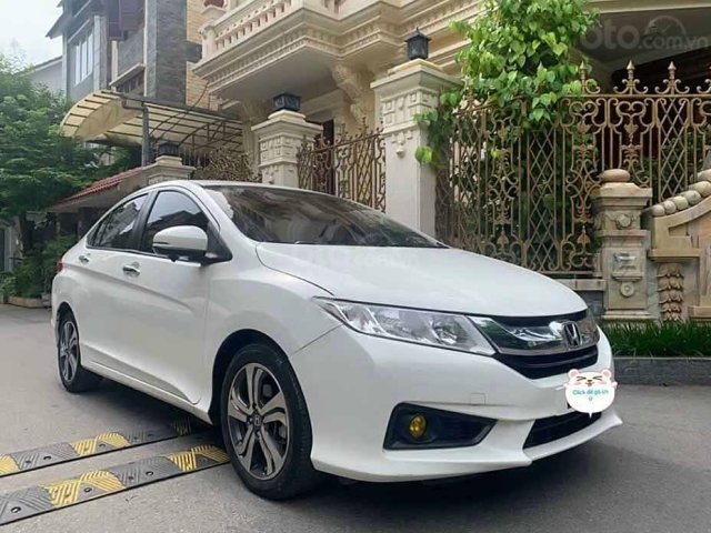 Bán xe Honda City 2017, màu trắng, 561tr0