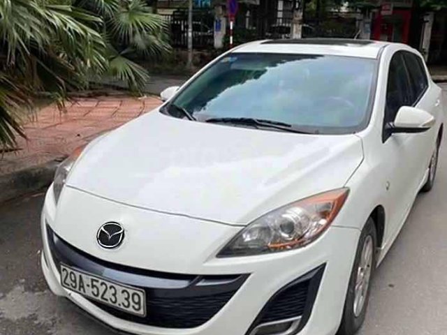 Bán Mazda 3 năm sản xuất 2010, màu trắng, xe nhập còn mới