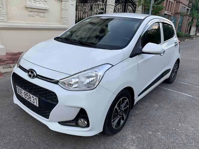 Cần bán gấp Hyundai Grand i10 1.0 MT sản xuất 2017, màu trắng  