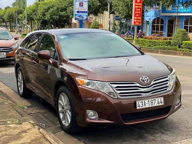 Cần bán gấp Toyota Venza 2.7 2010, màu nâu, nhập khẩu xe gia đình, giá tốt