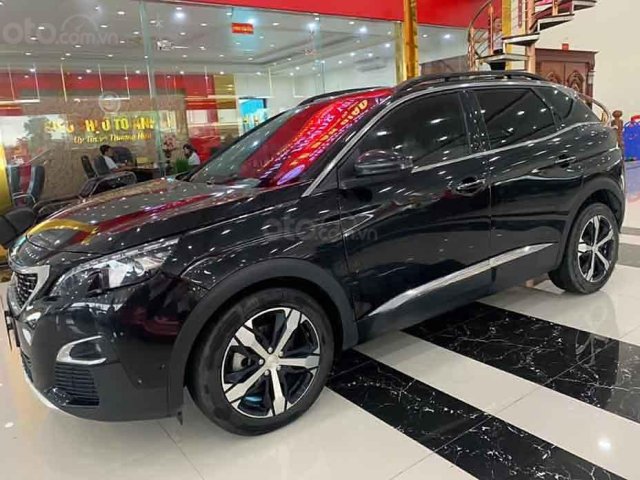 Cần bán xe Peugeot 3008 1.6 AT đời 2018, màu đen  