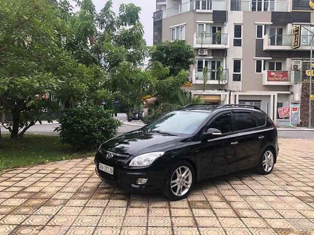 Bán Hyundai i30 CW đời 2009, màu đen, xe nhập còn mới