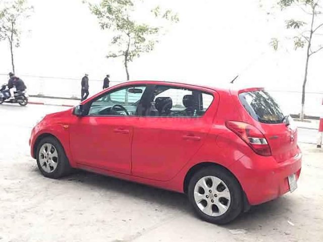 Bán Hyundai i20 năm 2011, màu đỏ, nhập khẩu còn mới, giá 290tr0