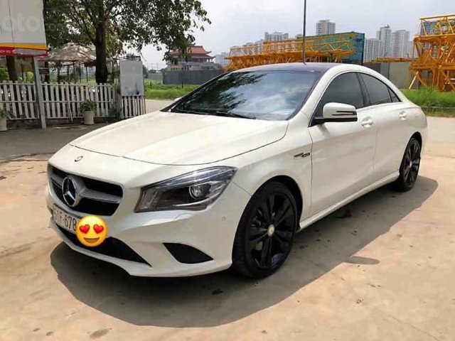 Bán Mercedes đời 2016, màu trắng, xe nhập còn mới0