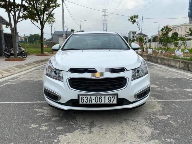 Bán Chevrolet Cruze sản xuất 2017, màu trắng, 368tr