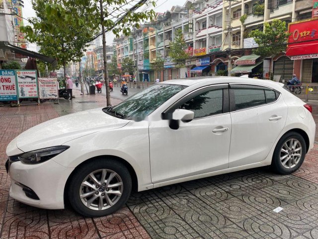 Bán ô tô Mazda 3 năm 2017, màu trắng, xe nhập chính chủ