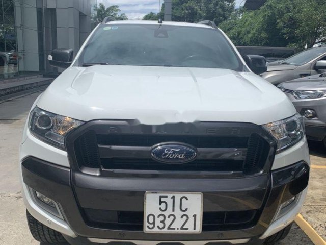 Bán Ford Ranger Wildtrak 3.2 đời 2016, màu trắng, xe nhập, 695tr