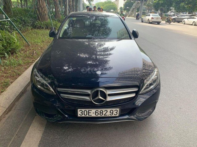 Cần bán lại xe Mercedes C200 đời 2016, màu xanh0