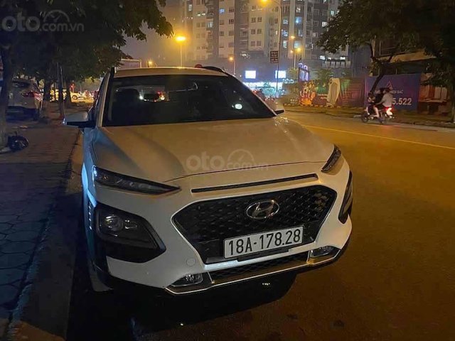 Cần bán xe Hyundai Kona sản xuất 2019, màu trắng