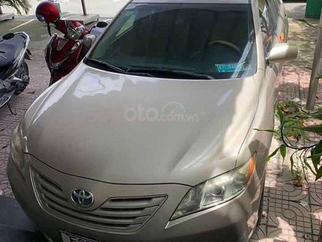 Bán xe Toyota Camry LE năm sản xuất 2007, nhập khẩu xe gia đình, giá 500tr