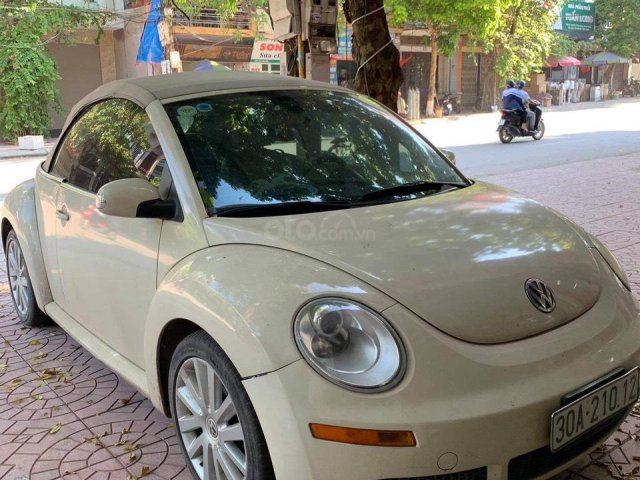 Chính chủ bán xe Volkswagen New Beetle 2.5 AT mui trần màu kem, sản xuất 2007, nhập khẩu nguyên chiếc siêu mới0