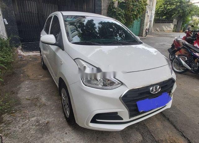 Cần bán Hyundai Grand i10 đời 2019, màu trắng, số sàn