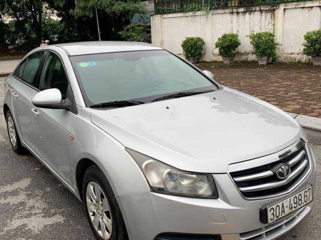 Bán Daewoo Lacetti đời 2010, màu bạc, xe nhập số sàn, giá 215tr