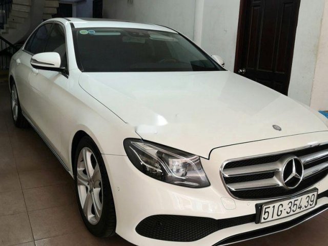 Bán Mercedes E250 2016, màu trắng