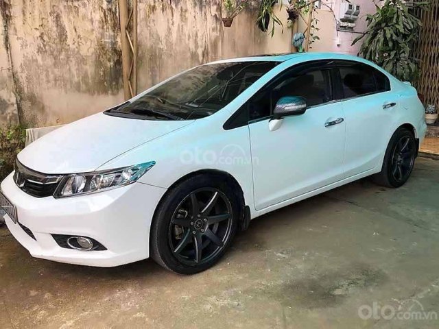 Bán xe Honda Civic 2.0 AT sản xuất năm 2013, màu trắng