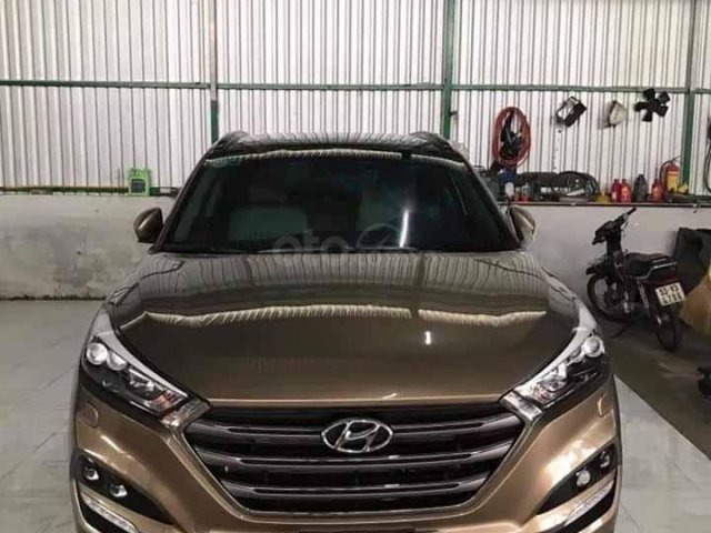 Bán Hyundai Tucson 2.0 ATH sản xuất 2018, màu nâu còn mới