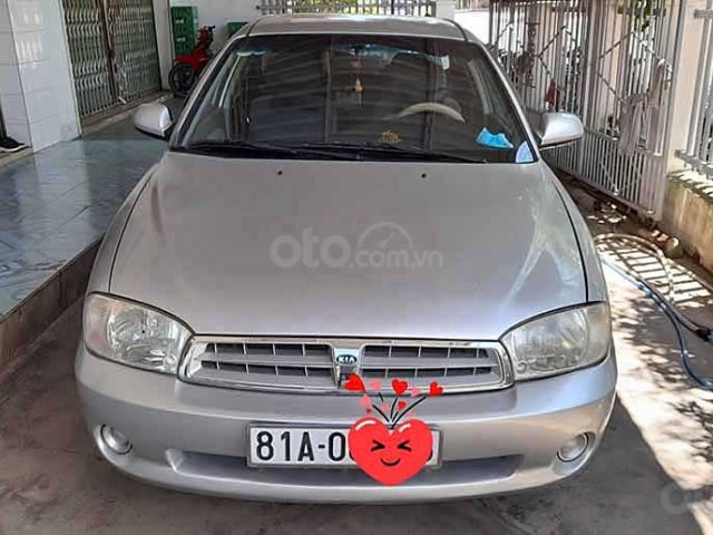 Cần bán xe Kia Spectra sản xuất năm 2004, màu bạc còn mới