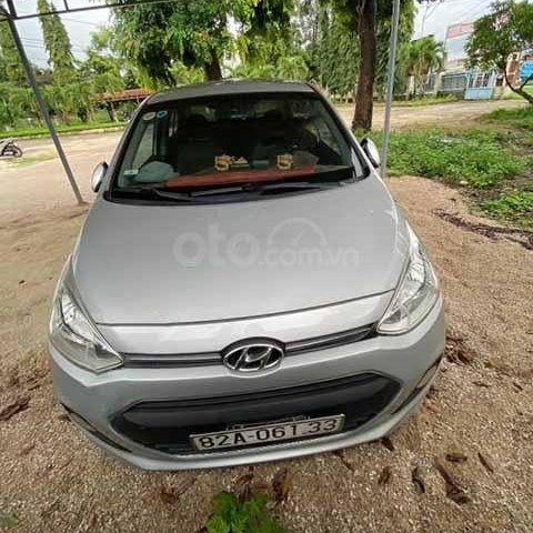 Cần bán Hyundai Grand i10 1.2 AT năm sản xuất 2015, màu bạc, xe nhập còn mới 